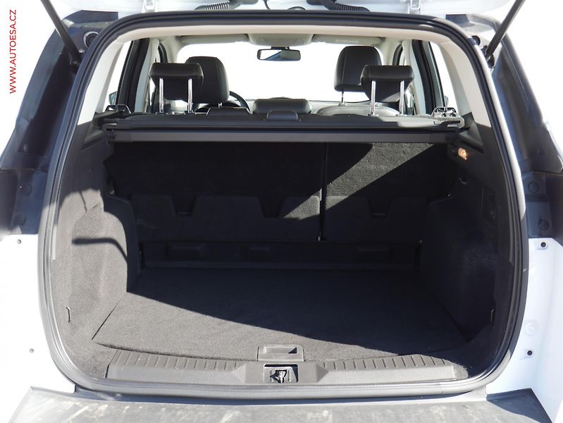Ford Kuga (2015) 2.0 TDCi 4x4, ČR, AT, park - fotka 7 z 15