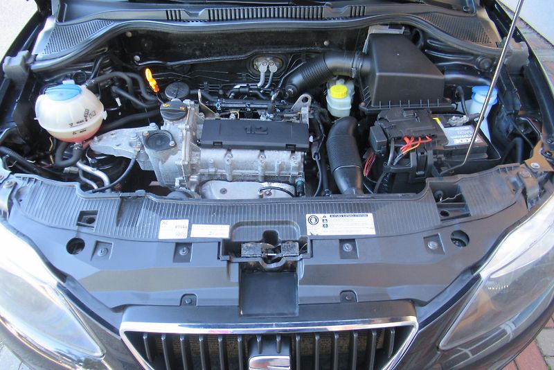 Seat Ibiza 1.2i  KLIMA  SADA ALU KOL - fotka 20 z 21
