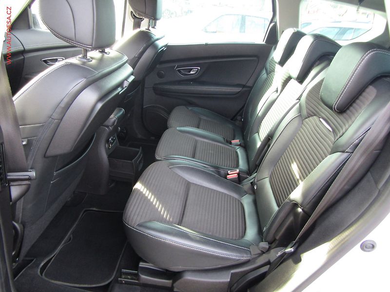Renault Grand Scénic (2017) 1.6dCi, Intense, LED, TZ - fotka 10 z 23