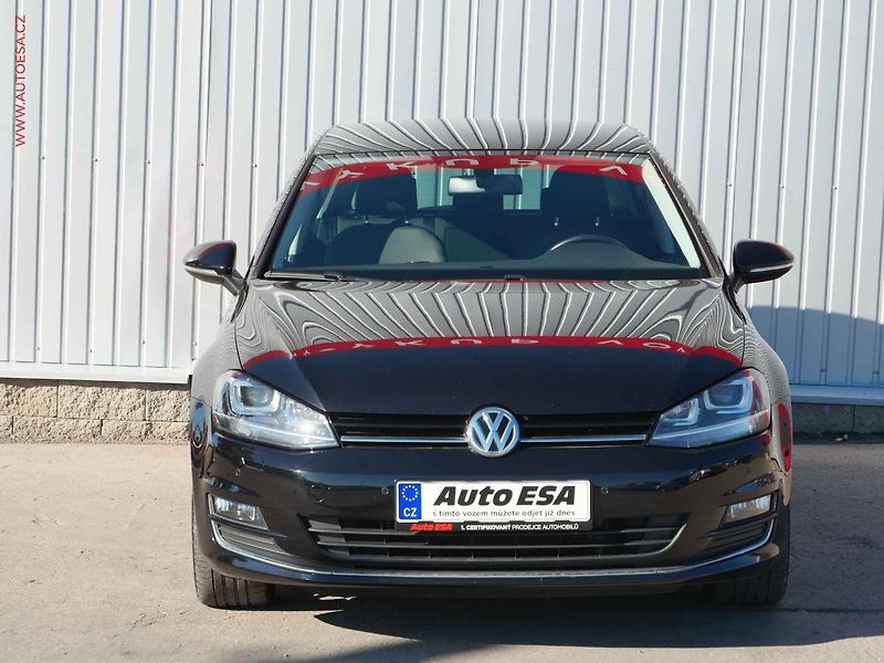 Volkswagen Golf (2015) 2.0 TDi VII, Highline - fotka 2 z 23