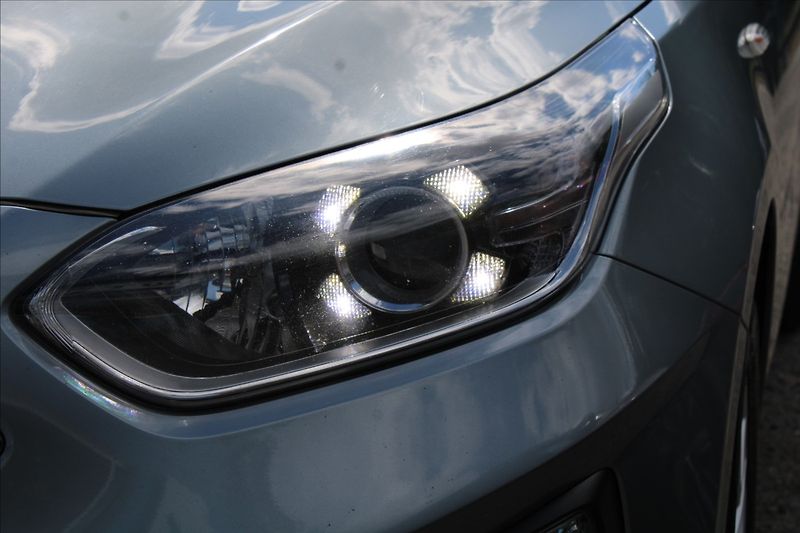 Kia Ceed 1,6 CRDi  NOVÉ V ČR,1.MAJ,DPH - fotka 24 z 25