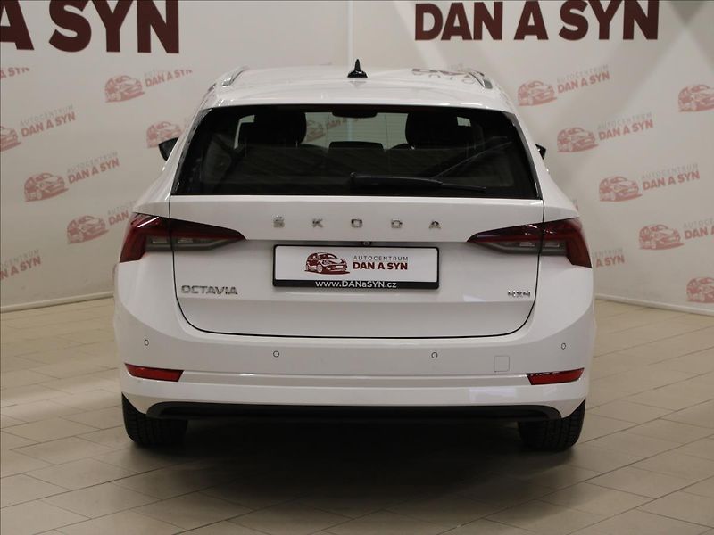 Škoda Octavia 2,0 TDI DSG style 1. maj. CZ - fotka 5 z 33