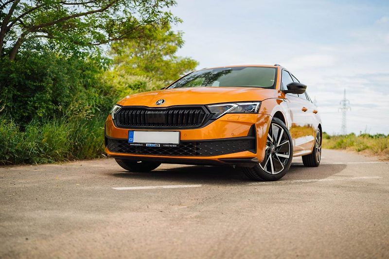 Škoda Octavia (2025) 2.0 TDI, Sportline, Automat - fotka 5 z 32