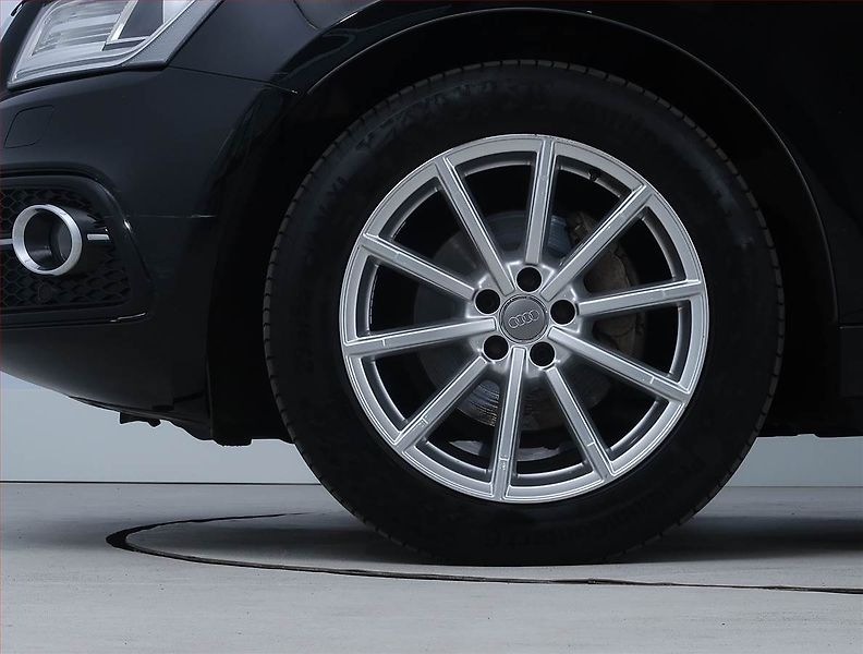 Audi Q5 (2016) 2.0 TDI, Automat, Serv.kniha - fotka 15 z 21