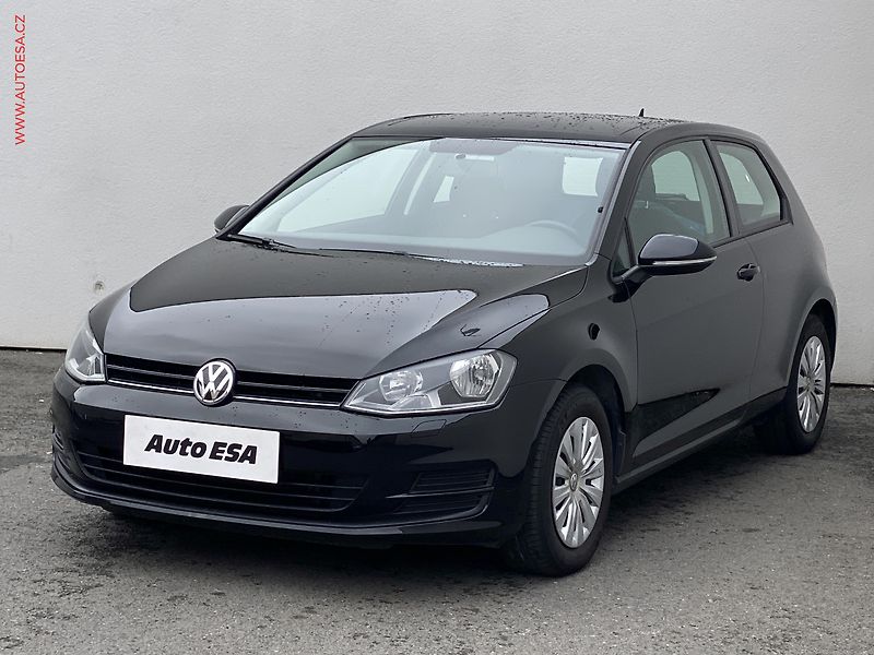 Volkswagen Golf (2015) 1.6 TDi, Trendline, navi - fotka 3 z 18