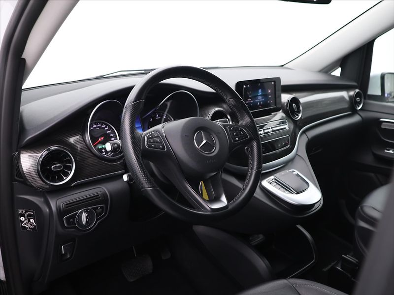 Mercedes-Benz Třídy V 2,0 220d Aut. Avantgarde L DPH - fotka 27 z 35