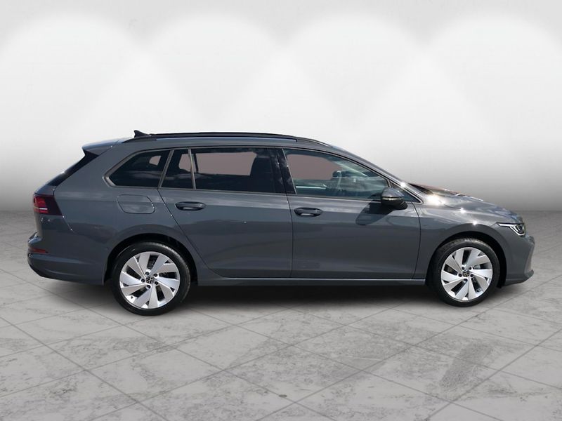 Volkswagen Golf Variant People 1,5 eTSI 7DSG m - fotka 8 z 29