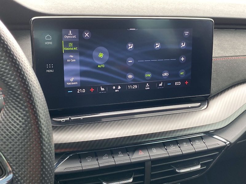 Škoda Octavia (2024) Combi 1.4 TSI iV DSG RS - fotka 16 z 35