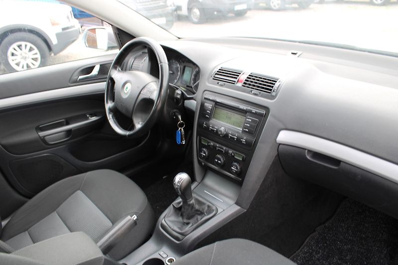 Škoda Octavia (2008) 1,9TDI KLIMA EL.OKNA ALUKOLA - fotka 14 z 17
