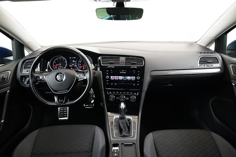 Volkswagen Golf - fotka 5 z 25