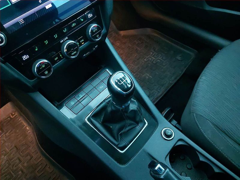 Škoda Octavia (2017) Style 1.4 TSI, Tempomat - fotka 13 z 20