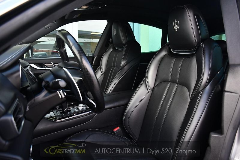 Maserati Levante 3.0D ČR Q4 H/K ACC VZDUCH - fotka 11 z 56