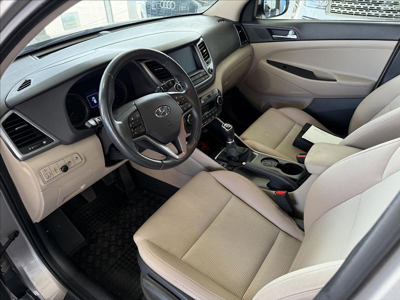 Hyundai Tucson 1,7   64tkm, ČR, SERVISNÍ KNÍŽ - fotka 12 z 25