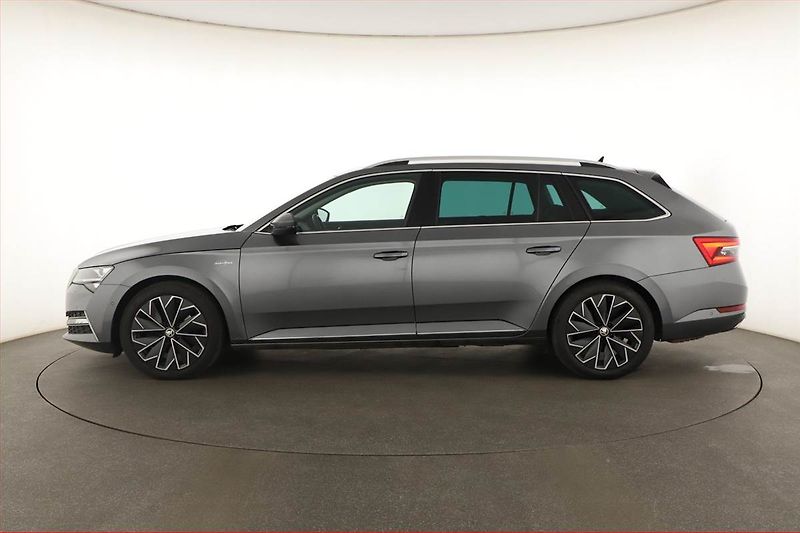 Škoda Superb (2023) Laurin&Klement 2.0 TDI - fotka 3 z 20