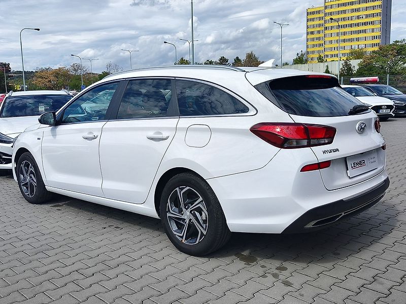 Hyundai i30 1.6 T-GDI/117kW Smart MHEV - fotka 7 z 31