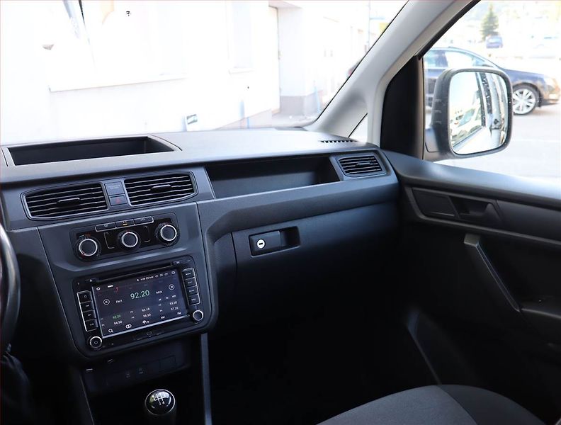Volkswagen Caddy (2016) Maxi 2.0 TDI, 5Míst, SR - fotka 8 z 14