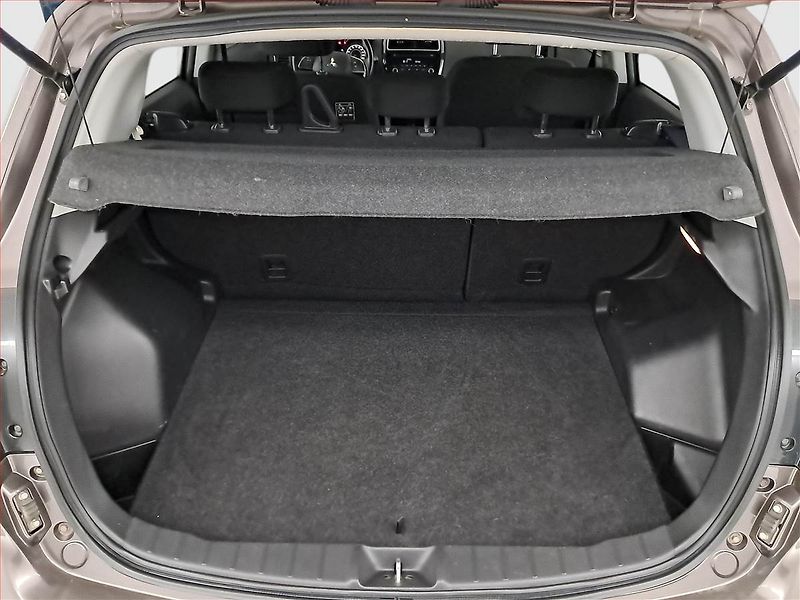 Mitsubishi ASX (2016) 1.6 MIVEC, Tempomat - fotka 13 z 16