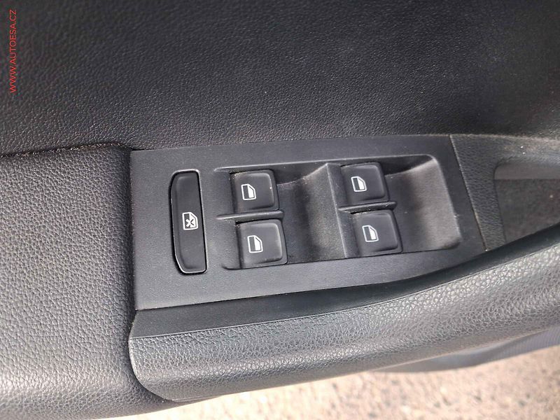 Škoda Octavia (2014) 1.6 TDi, AC, TZ, temp. - fotka 15 z 18