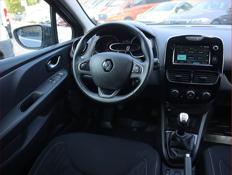 Renault Clio (2019) Limited 0.9 TCe, Serv.kniha - fotka 7 z 19
