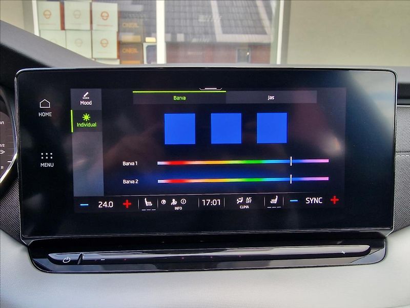 Škoda Octavia 2.0TDI DSG Style,ČR,1.Majitel - fotka 27 z 50