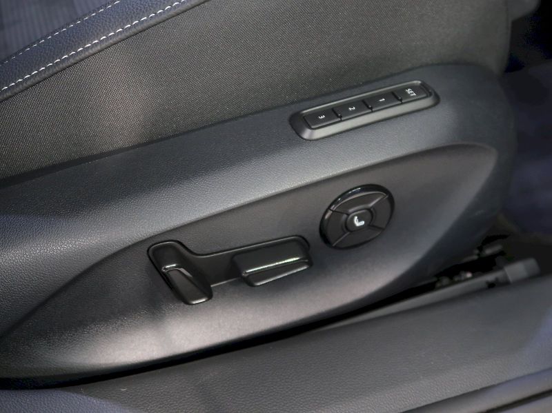 Škoda Superb (2025) SPORTLINE 2.0TDI 142KW 4x4 DSG - fotka 15 z 49