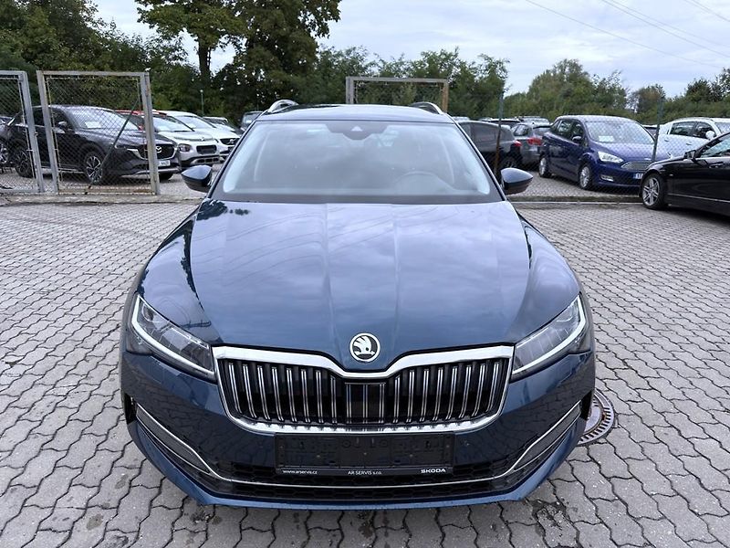 Škoda Superb 2.0 TDI 110 kW DSG, navigace - fotka 2 z 21