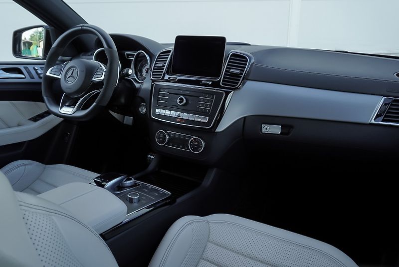 Mercedes-Benz GLE 63S AMG 4M - fotka 32 z 50