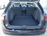 Volkswagen Golf Variant (2026) 1,5 eTSI 7DSG mHEV  People - náhled 10