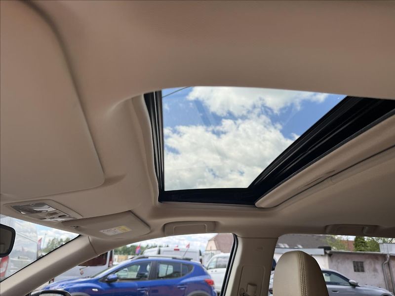 Mitsubishi Outlander 2,3 DI-D - fotka 19 z 31