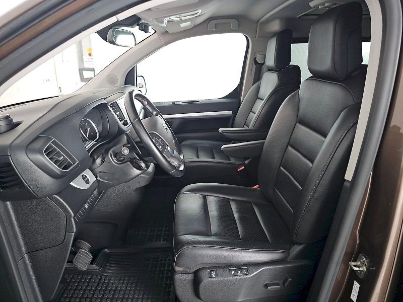 Citroën Jumpy (2017) Spacetourer 2.0 HDi 130kW AUT - fotka 6 z 27