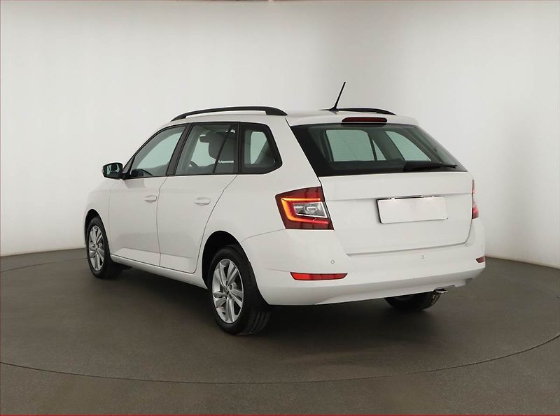 Škoda Fabia (2021) Style 1.0 TSI, ČR,1.maj - fotka 4 z 15