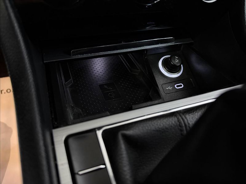 Škoda Superb 2.0TDI 110kW Manuál 1 Majitel - fotka 27 z 41