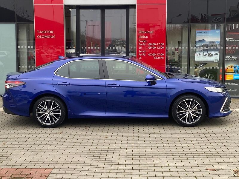 Toyota Camry 2,5 Hybrid Executive VIP - fotka 5 z 38