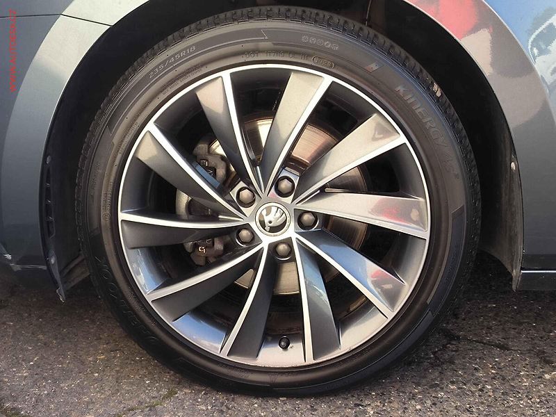 Škoda Superb (2016) 2.0 TDi, L&K, DSG - fotka 26 z 27