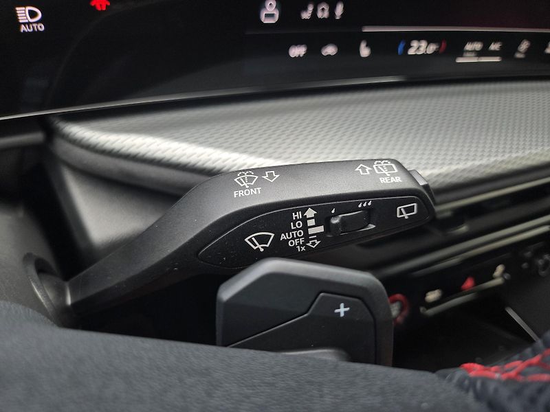 Audi Q5 SB Q S-Line Vzduch Pano MAXvýb - fotka 24 z 61