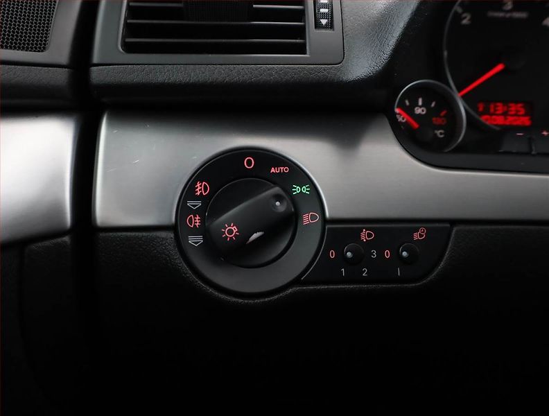 Audi A4 (2007) 2.0 TDI, po STK, Tažné - fotka 13 z 16