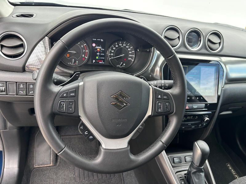 Suzuki Vitara 1,4 BoosterJet Elegance AllGri - fotka 14 z 28