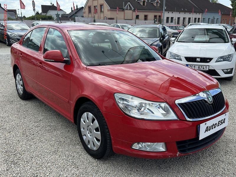Škoda Octavia (2011) 2.0TDI, ČR, autoAC - fotka 1 z 18