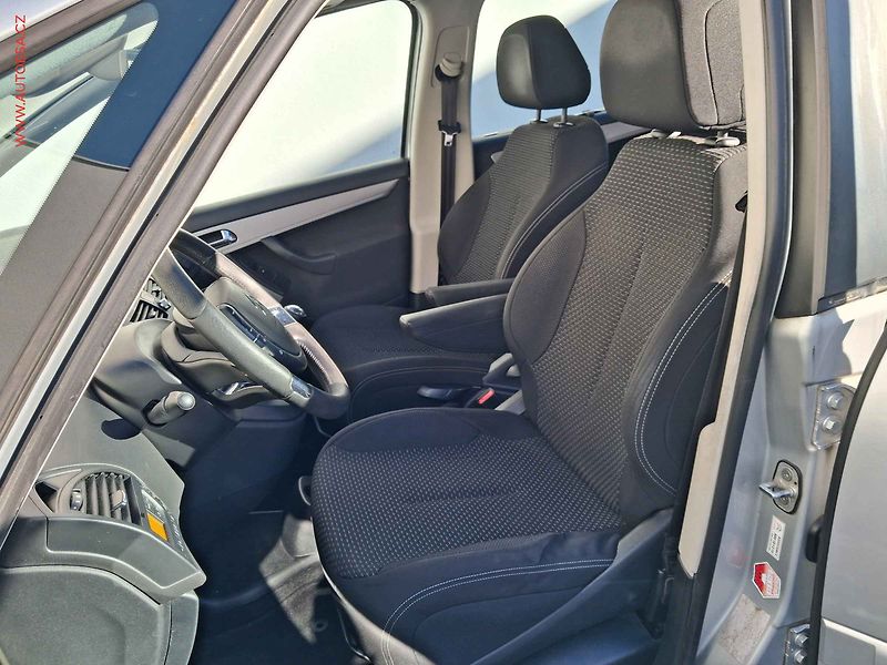 Citroën C4 Picasso (2010) 1.6 HDi, 2.maj,ČR, Dynamique - fotka 9 z 16