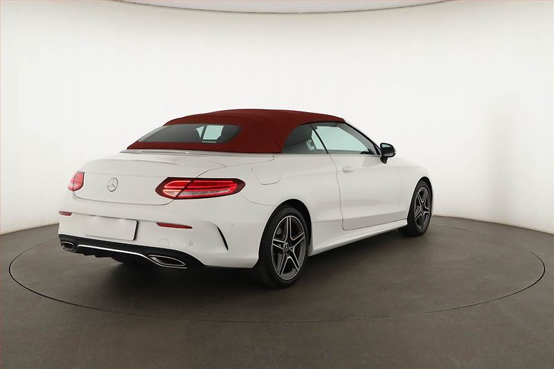 Mercedes-Benz Třídy C (2023) C 200 - fotka 13 z 27