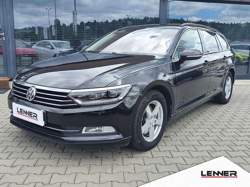 Volkswagen Passat 2.0 TDi/110kW Comfortline DSG - fotka 1 z 32