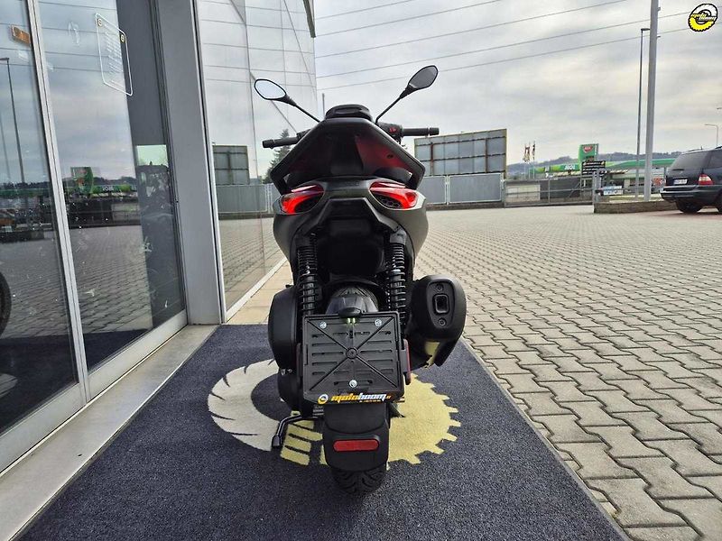 Piaggio Beverly 300 S (2024) VÝPRODEJ EURO5 - fotka 5 z 24