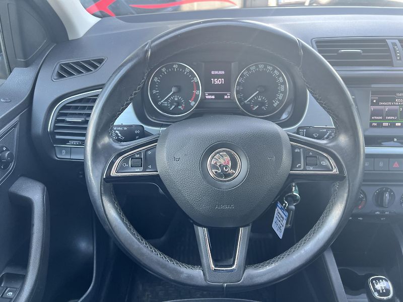 Škoda Fabia 1.0TSi 70kw TEMPOMAT TAŽNÉ ALU - fotka 16 z 44