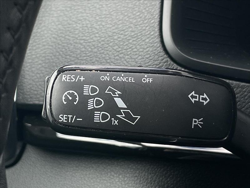 Škoda Karoq 2,0 TDI 4x4 DSG Style Plus LED - fotka 11 z 24