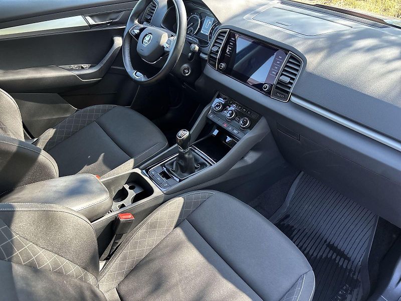 Škoda Karoq (2022) 1.5 TSI Ambition + - fotka 10 z 31