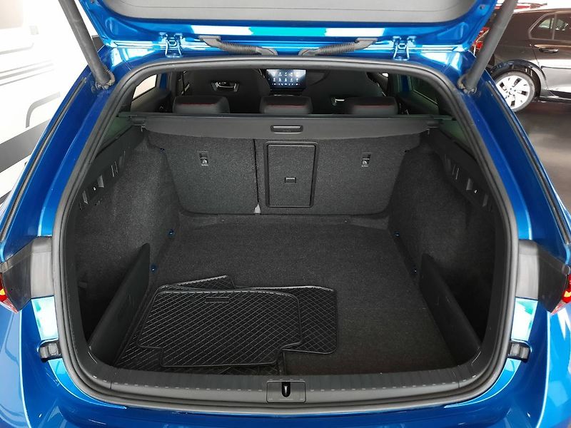 Škoda Octavia (2021) Combi RS 2.0 TSI (180kW/245k) - fotka 24 z 27