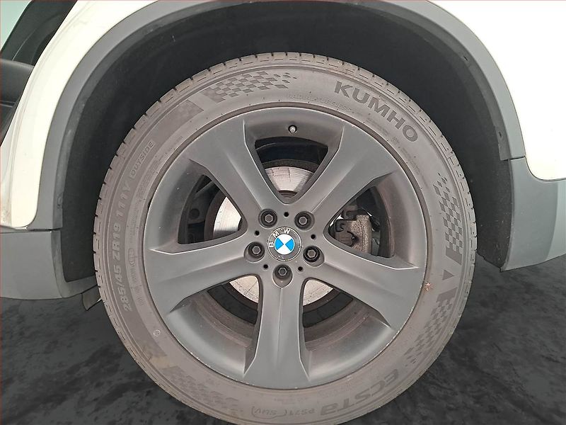 BMW X6 (2014) xDrive30d, 4X4, Automat - fotka 15 z 22