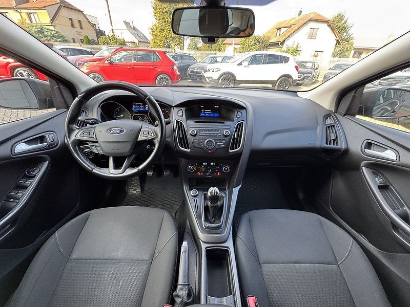 Ford Focus (2017) 1.6 Ti-VCT Digi Klima Tempomat - fotka 6 z 45