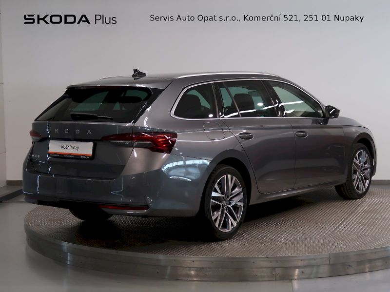 Škoda Octavia (2026) TOP SELECTION 2.0TDI 110KW DSG - fotka 2 z 44