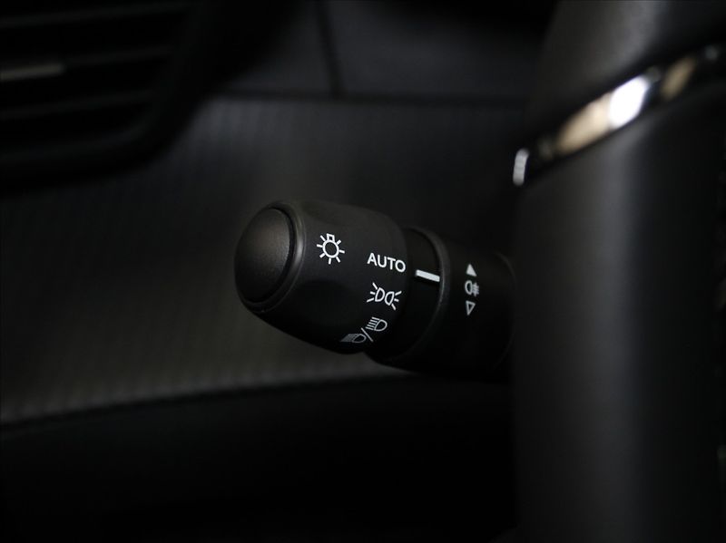 Peugeot 2008 1,2 Hybrid GT Alcant.NOVÝ VŮZ - fotka 18 z 26